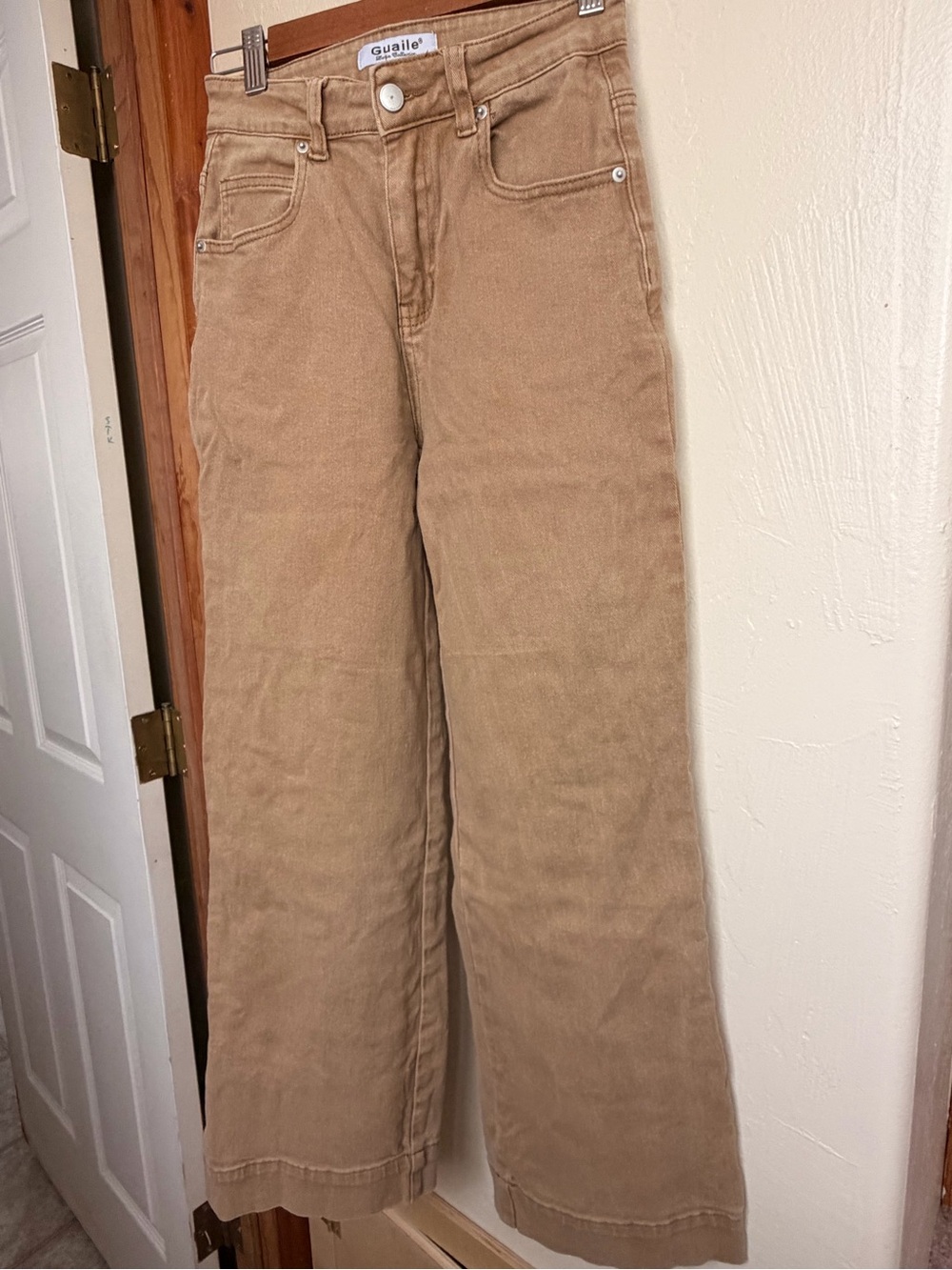 Gauile Women’s Wide-Leg Jeans in Tan